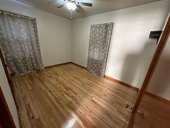 5th image of 6826 Baring Ave