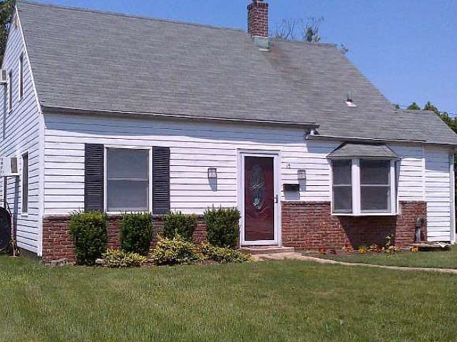1st image of 15 Tanners Ln