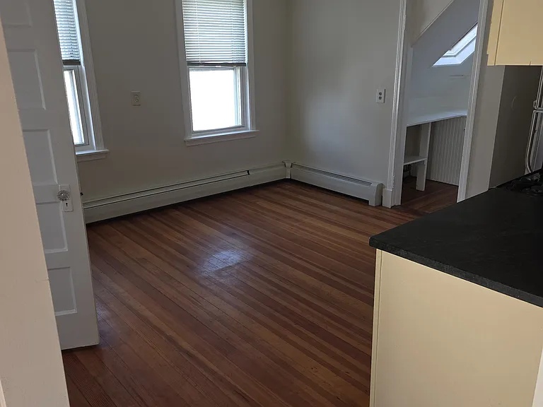 75 Albertina St #1 — Photo 9