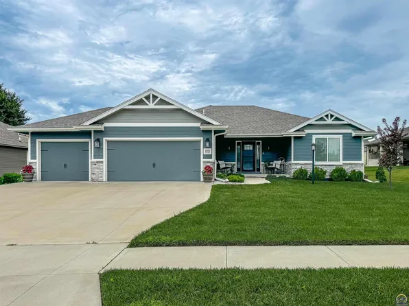 4408 SE Stone Ledge Dr, Topeka, KS 66609
