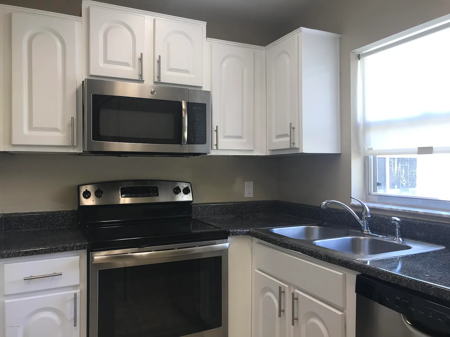 2 bed, 2.0 bath, 1037 sqft, $1,695 — Photo 4