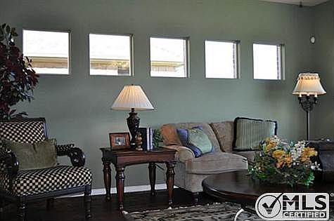 3rd image of 1231 Litchfield Ln