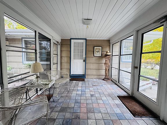 3rd image of 6528 Josephine Ave