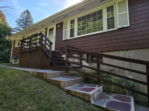 5 Mountain View Street, Nashua, NH 03060