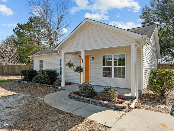 2nd image of 8614 Heirloom Drive NE
