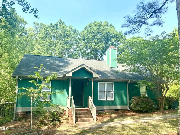 105 Glenn Meadow Ct, Garner, NC 27529
