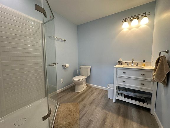 5th image of 129 Paradise Dr