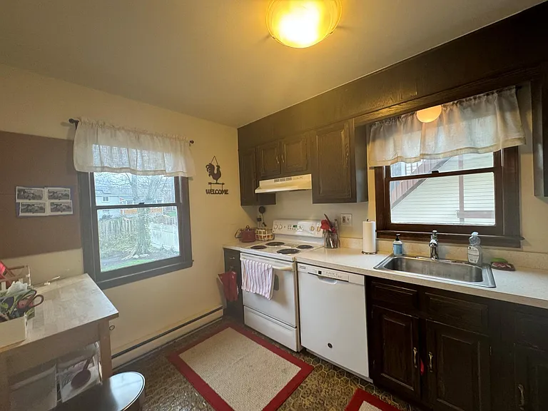 124 Stuart Ave #B — Photo 13
