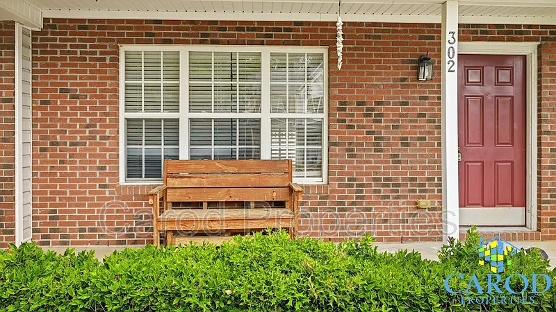 2 bed, 2.5 bath, 1300 sqft, $1,695 — Photo 3