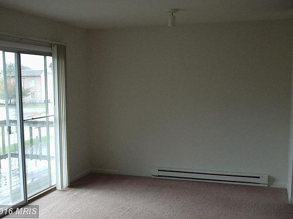 3rd image of 142 Alice Ann St
