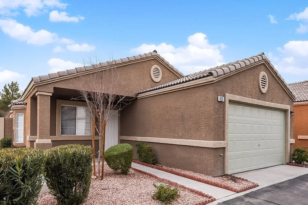3 bed, 2.0 bath, 1225 sqft, $1,875 — Photo 4