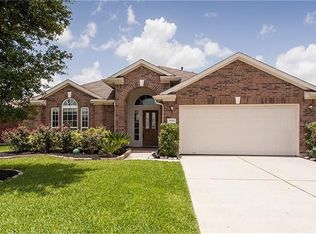 2008 Sandy Bank Ln, Pearland, TX 77581