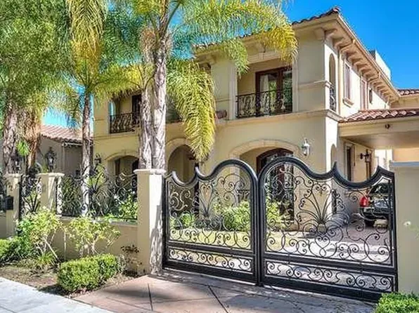 332 S Almont Dr, Beverly Hills, CA 90211