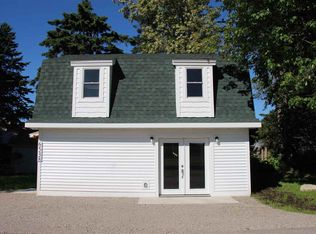 6538 N Lake Shore Dr, Harbor Springs, MI 49740
