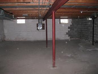 2nd image of 449 Woodlawn Ave