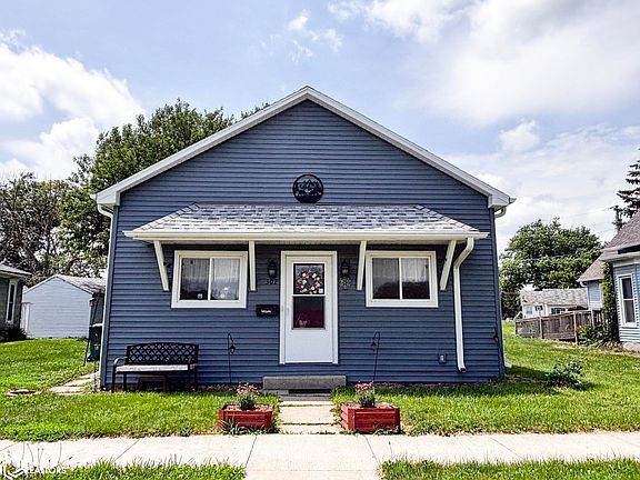 3rd image of 302 S Division St