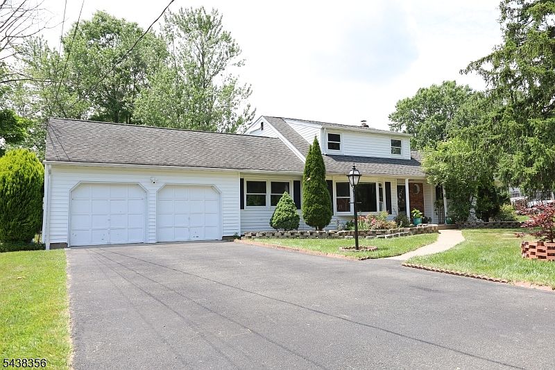 1st image of 70 Knoll Rd