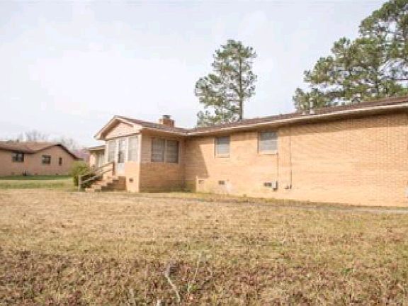 3rd image of 2816 Rosehaven Ln