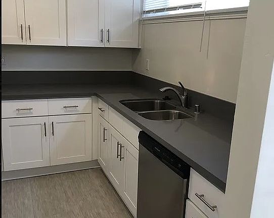 3rd image of 615 Ocean Ave APT F