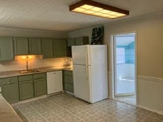 3rd image of 38 Sayre Dr