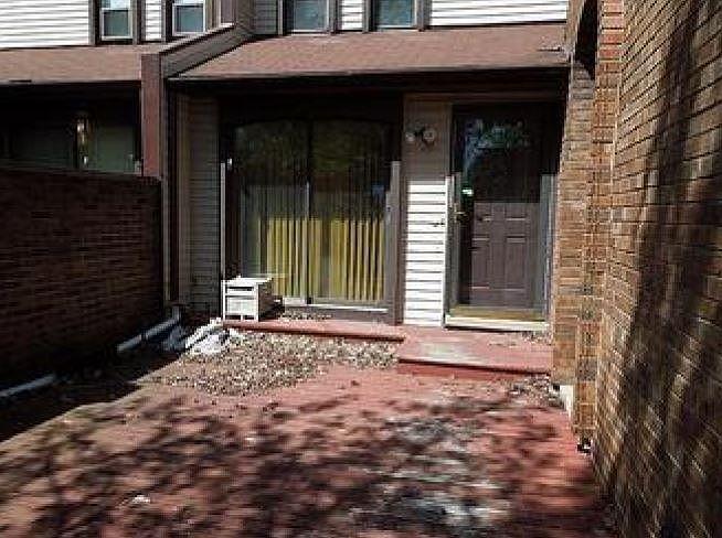 2nd image of 25055 Champlaign Dr #1A