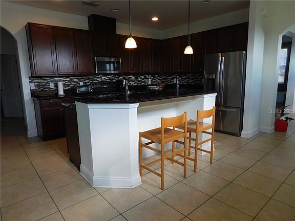 4th image of 5101 Sorrento Blvd W