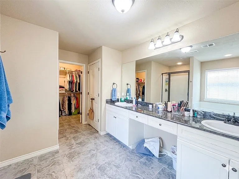 4206 Carnes Ct S — Photo 12