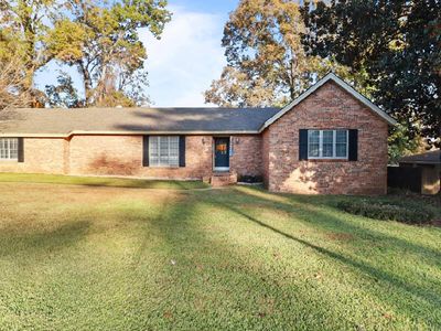 223 Redbud Dr, Vicksburg, MS, 39180