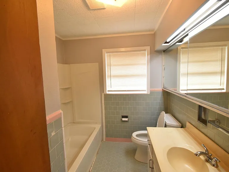 3619 Penwood Way — Photo 10
