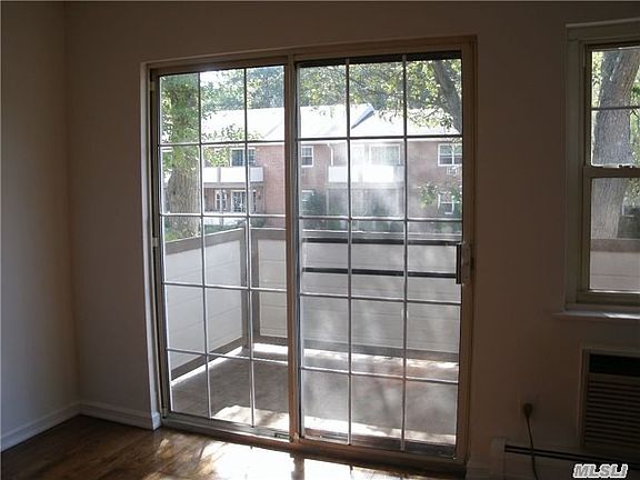 5th image of 11 Glen Hollow Dr APT D21