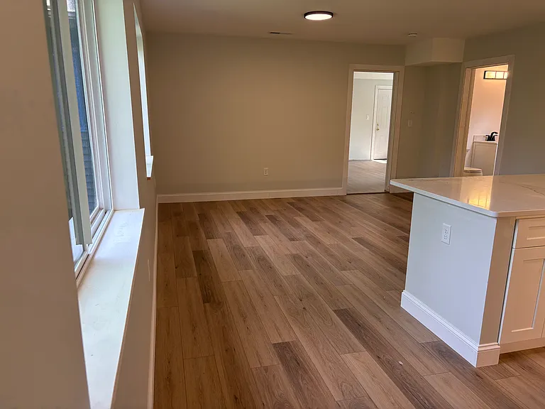 469 Amherst St #2R — Photo 4