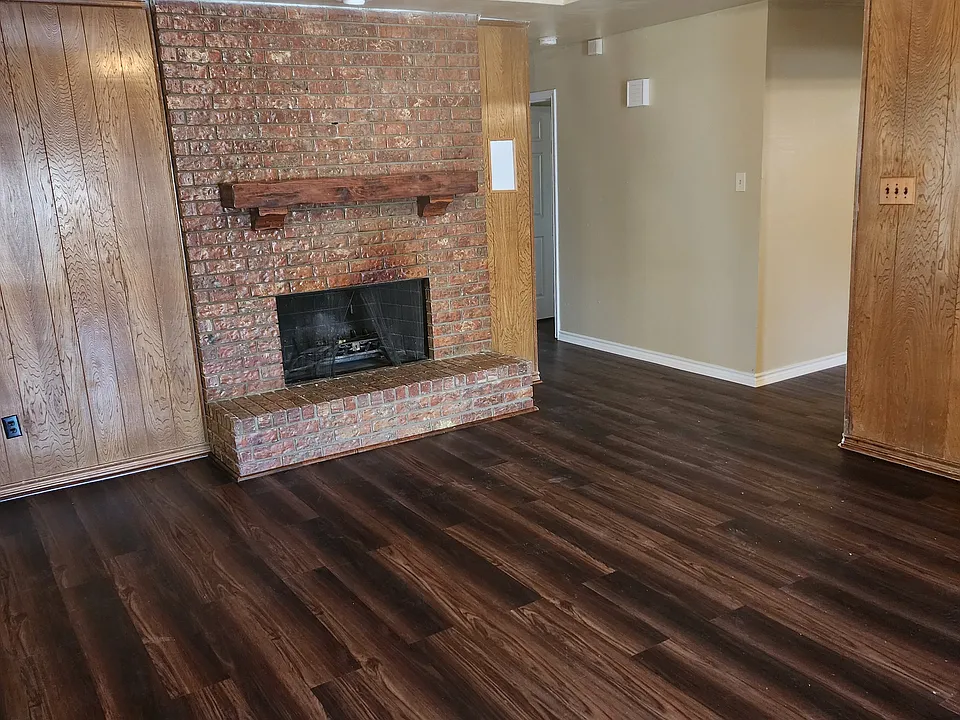 500 Canary Ln