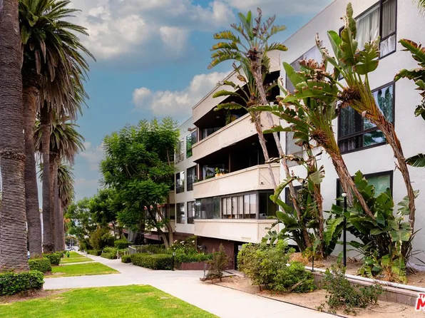 1745 Camino Palmero St APT 329, Los Angeles, CA 90046