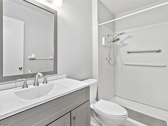 4th image of 4367 Pinegrove St