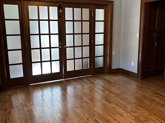 3rd image of 163 S 17th St #163