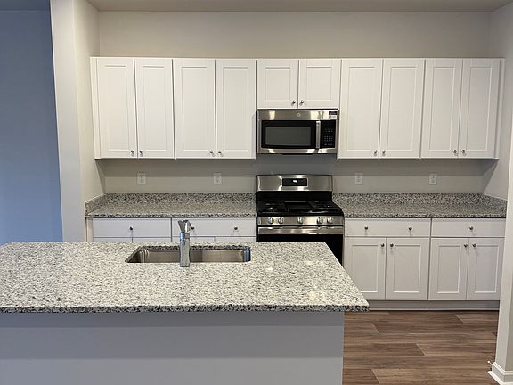 3rd image of 241 Agrarian Ave
