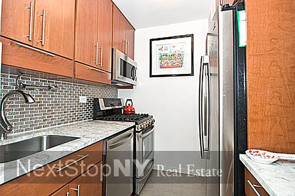 Sold by NextStopNY | media 25