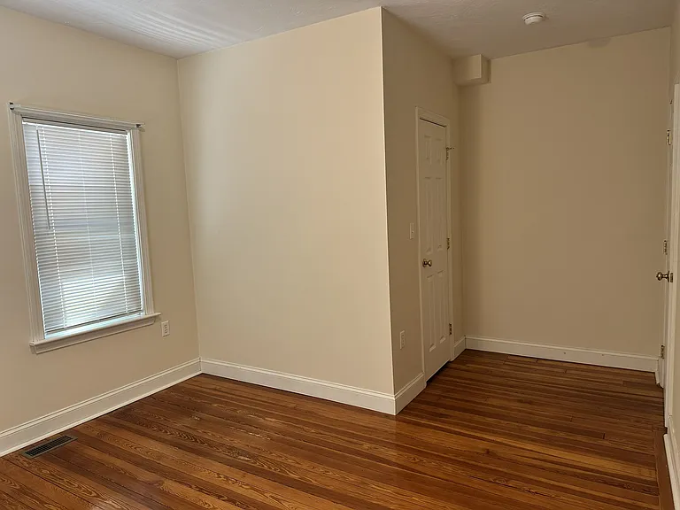 32 Chapel Ct #32 — Photo 6