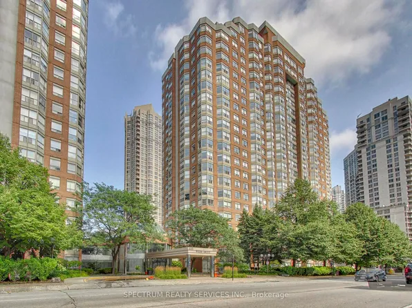 325 Webb Dr #1603E, Mississauga, ON L5B 3Z9