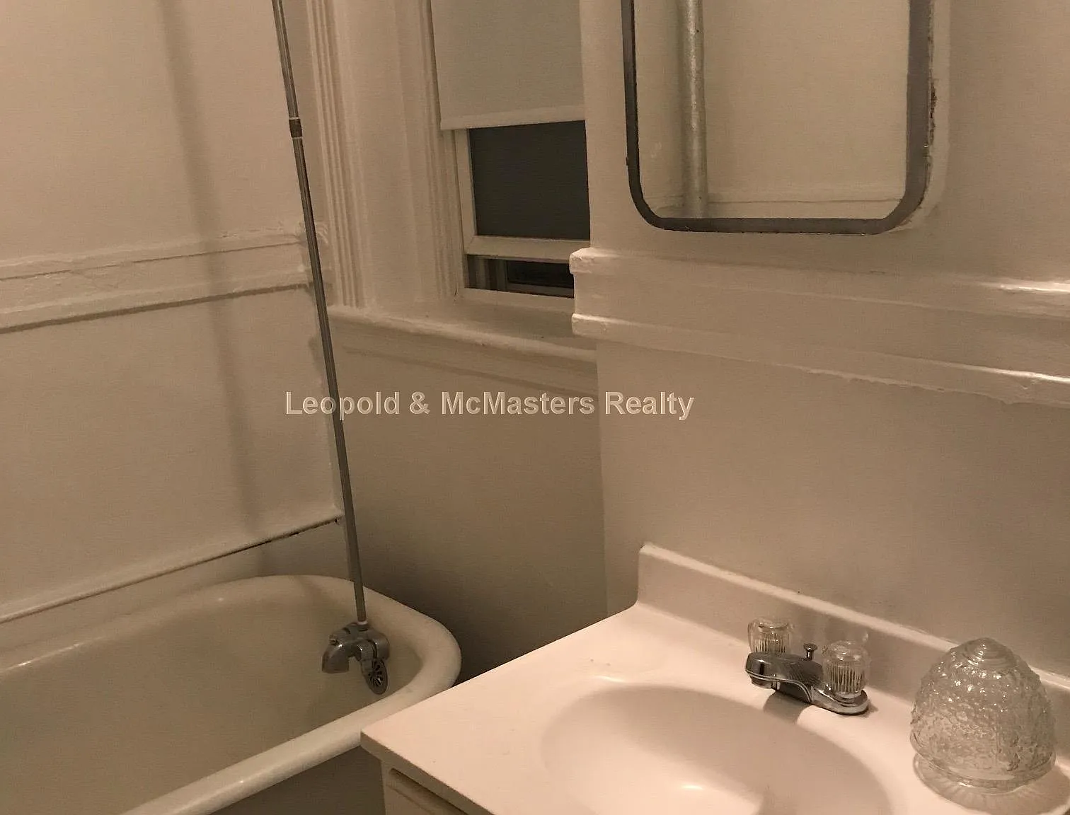 122 Warren St — Photo 4