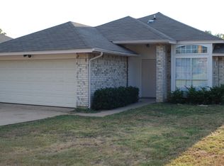 5304 Livermore Dr, Arlington, TX 76017
