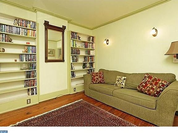 2nd image of 426 W Mount Pleasant Ave