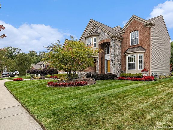 3rd image of 8625 Indigo Ct