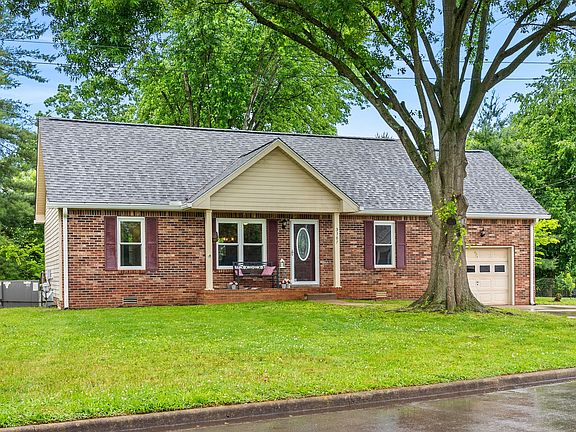 3rd image of 3387 Oak Park Dr