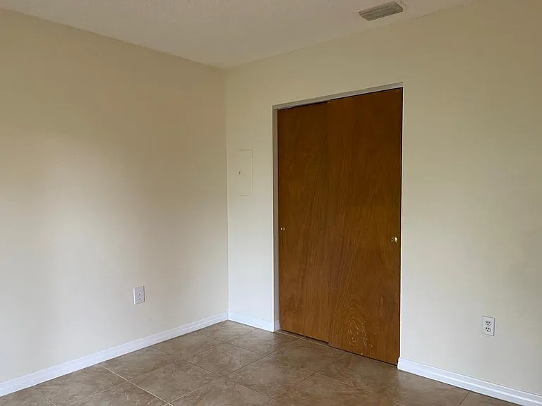 10320 Usher St — Photo 13