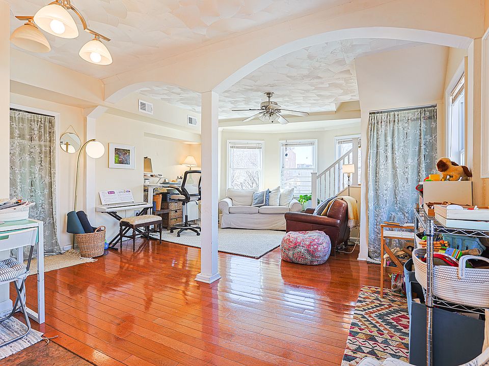 1st image of 1001 S 10th St #3