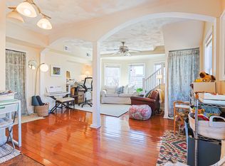 1001 S 10th St #3, Philadelphia, PA 19147