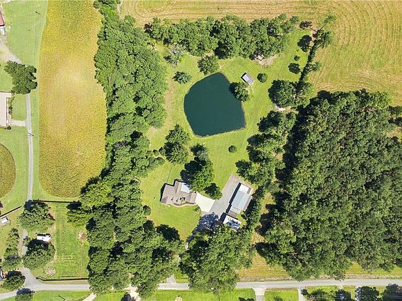 2nd image of 134 Hawkins Rd