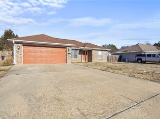 532 Stowers Ave, Elkins, AR 72727