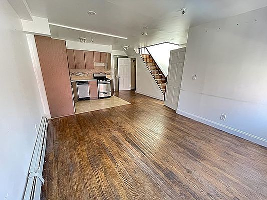 4th image of 1134 1st Ave APT 6F